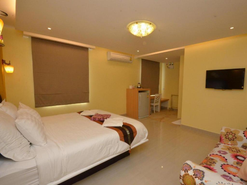 Pearl By The Sea Resort Prachuap Khiri Khan Esterno foto