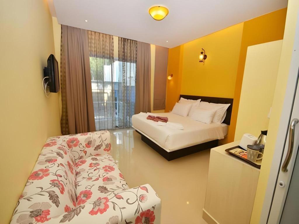 Pearl By The Sea Resort Prachuap Khiri Khan Esterno foto